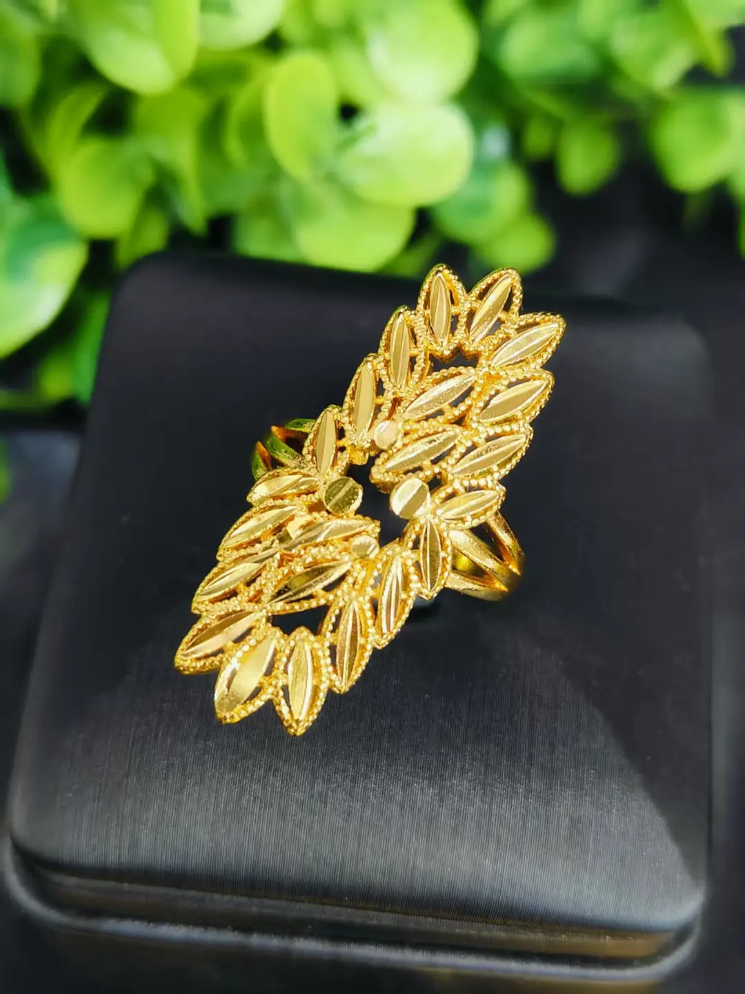Cross-Border Hot-Selling Exquisite 24K Gold Flower Women's Ring That Does Not Fade Niche Design Middle East Dubai Elegant Wholesale