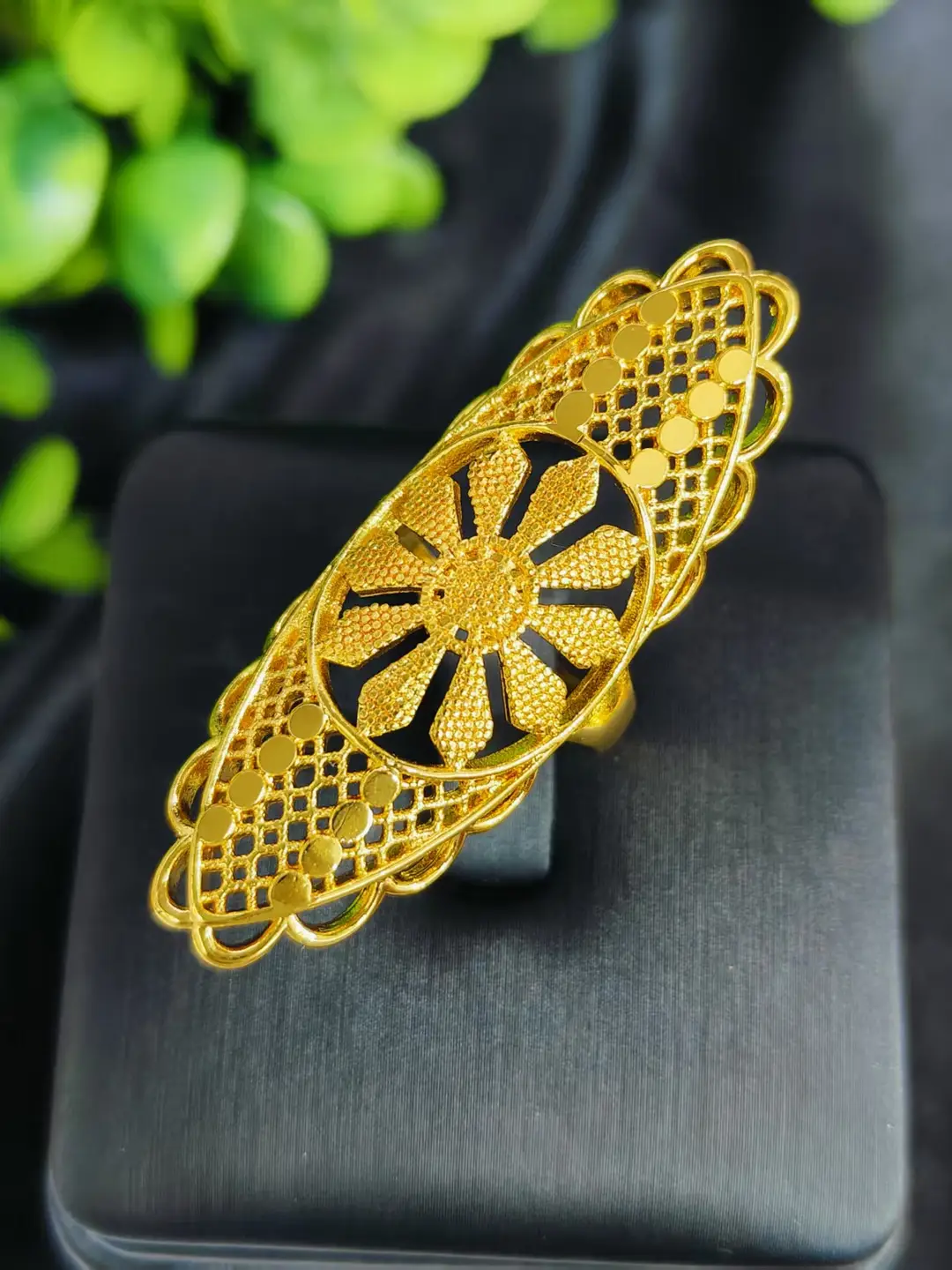 Cross-Border Hot-Selling Exquisite 24K Gold Flower Women's Ring That Does Not Fade Niche Design Middle East Dubai Elegant Wholesale