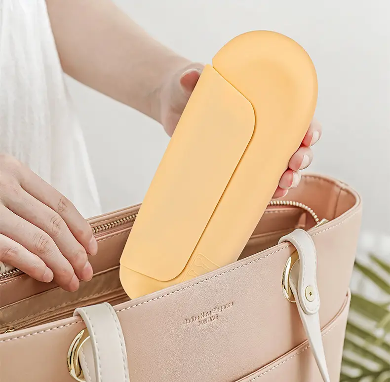 Cross-Border New Makeup Brush Storage Bag Large Capacity Strong Magnetic Suction Multi-Functional Dust-Proof Cleaning Silicone Beauty Bag — feature 9