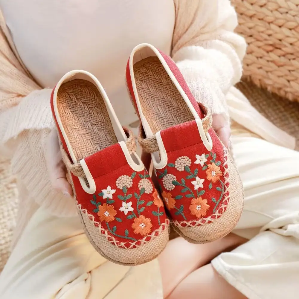26 Spring/Summer Old Beijing Cloth Shoes for Women, Comfortable Soft Sole, Versatile Mesh Slip-On Lazy Casual Country Style Shoes