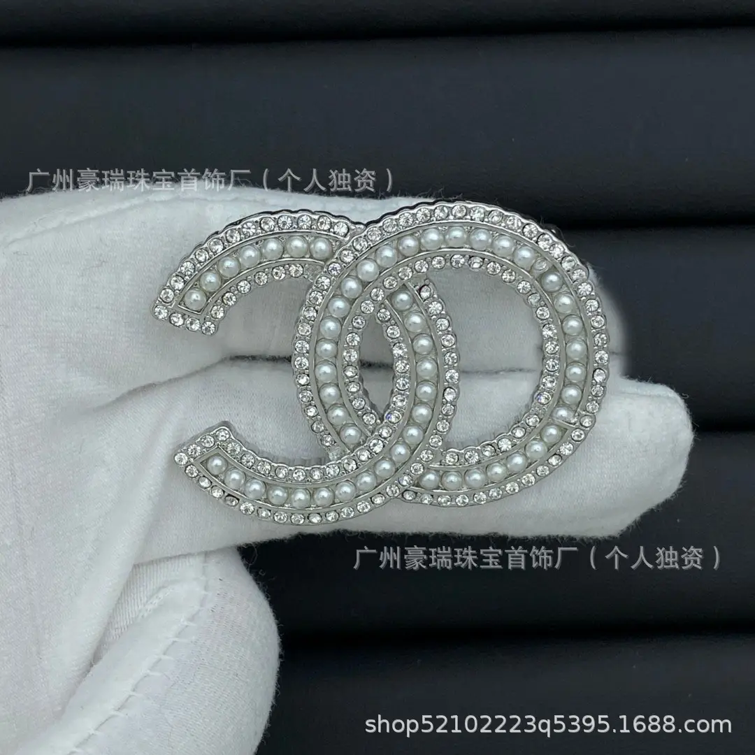 Double C Small Chanel Style Full Diamond Pearl Brooch Women's Clothing Accessories - Image 3