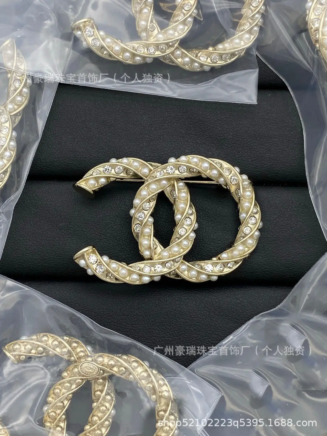 Double C Small Chanel Style Full Diamond Pearl Brooch Women's Clothing Accessories - Image 6