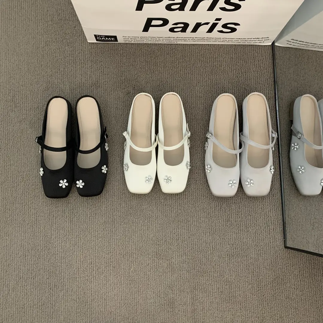 French-Style Silver Pointed-Toe Mules for Women, Suitable for Outdoor Wear, 2025 New Spring/Summer Gentle Mary Jane Shoes — feature 2