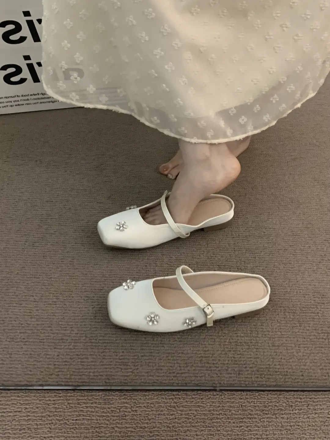 French-Style Silver Pointed-Toe Mules for Women, Suitable for Outdoor Wear, 2025 New Spring/Summer Gentle Mary Jane Shoes — feature 8