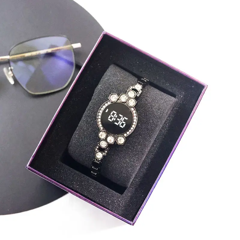 Ladies Cross-Border Touch LED Digital Watch with Diamond Chain — feature 5