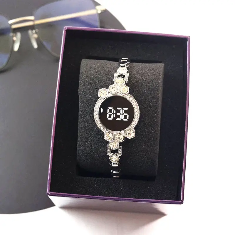 Ladies Cross-Border Touch LED Digital Watch with Diamond Chain — feature 6