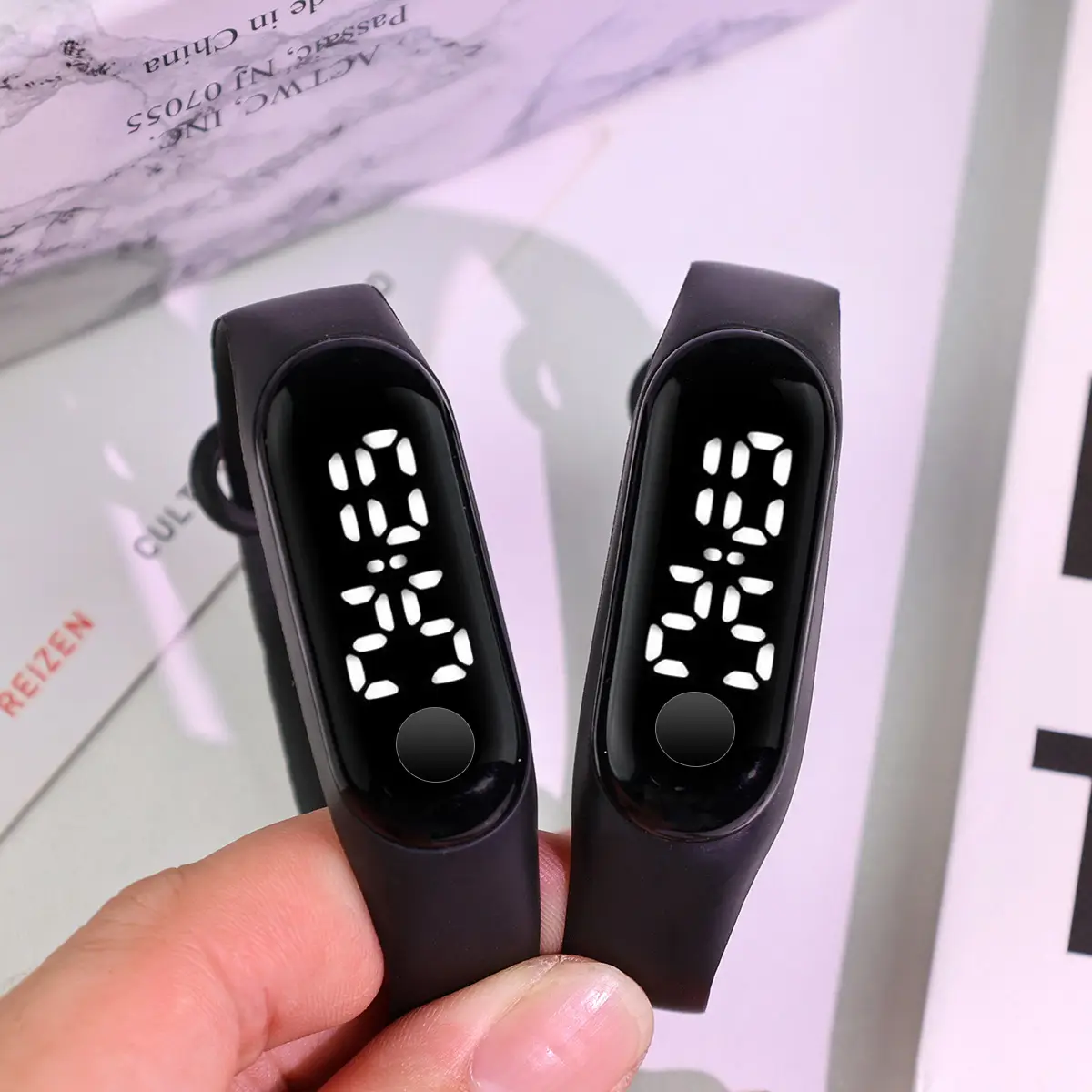 Black Digital Watch with LED Light for Sports - Image 6