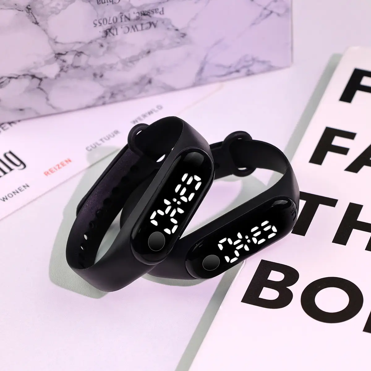 Black Digital Watch with LED Light for Sports — feature 5