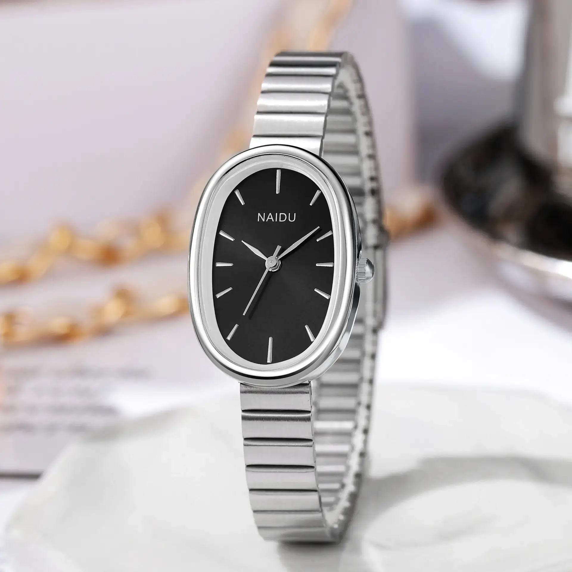 Naidu Gold Quartz Watch for Women — feature 12