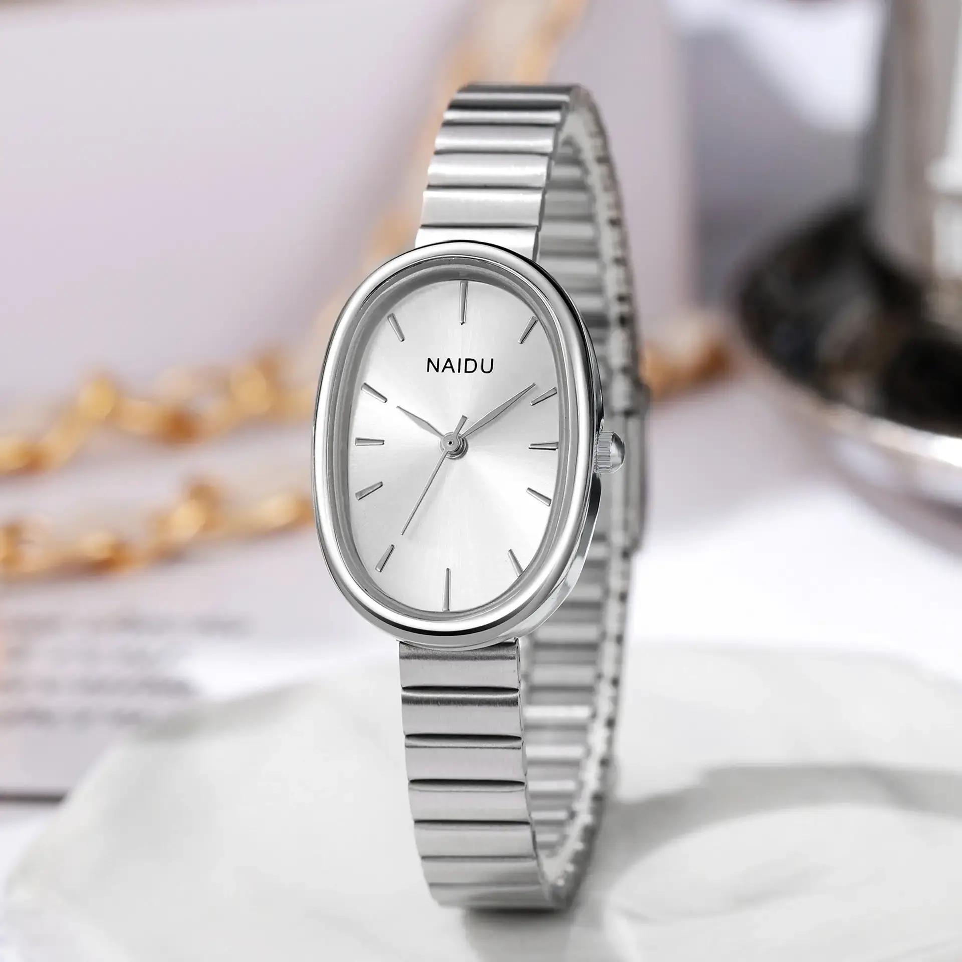 Naidu Gold Quartz Watch for Women — feature 13