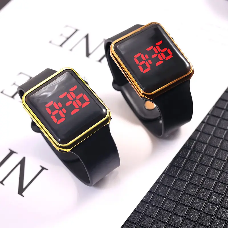 Square Electronic Watch for Students with RGB Display — feature 8