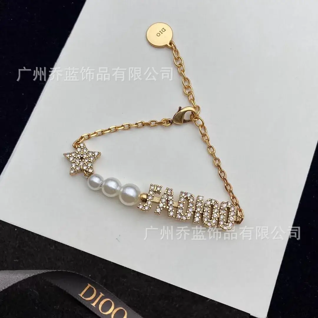 High-End Pearl Bracelet for Women's Fashion Jewelry — feature 1