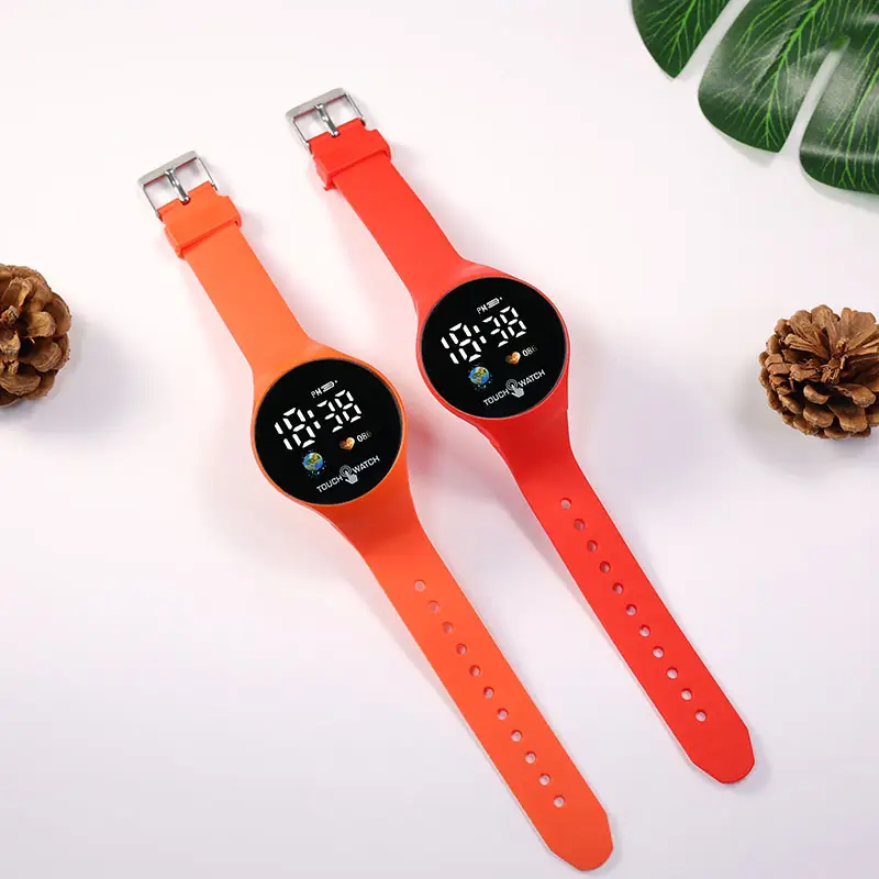 Touch Screen Couple Electronic Watch with Earth Design — feature 8