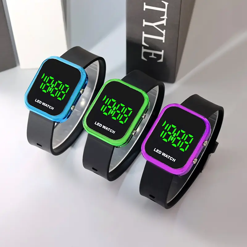 Digital Watch with Green Light LED for Men Women — feature 5