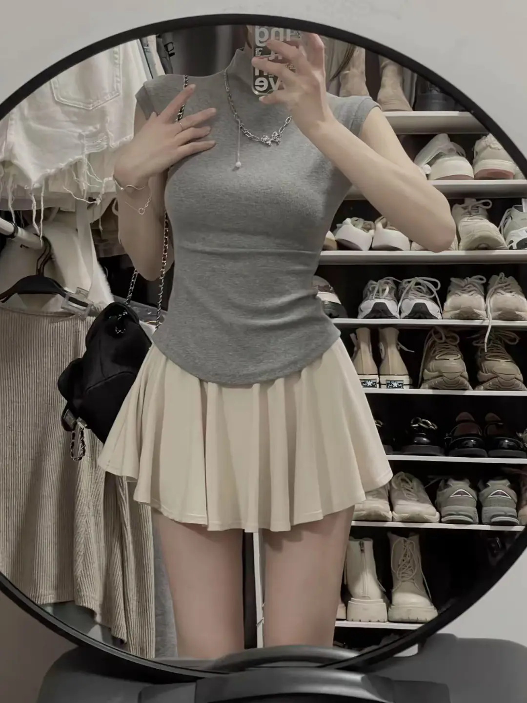Half Turtleneck Right Shoulder Short-Sleeved T-Shirt for Women Summer 2025 New Tight-Fitting Slimming Look Unique Super Nice Single Wear Short Top
