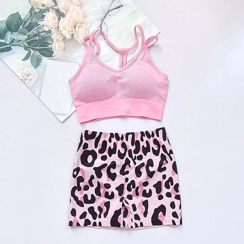 Fitness Suit with Thin Straps and Beautiful Back for Women Running Yoga Sports Bra Peach Butt Lift Leopard Print Three-Point Shorts — feature 11