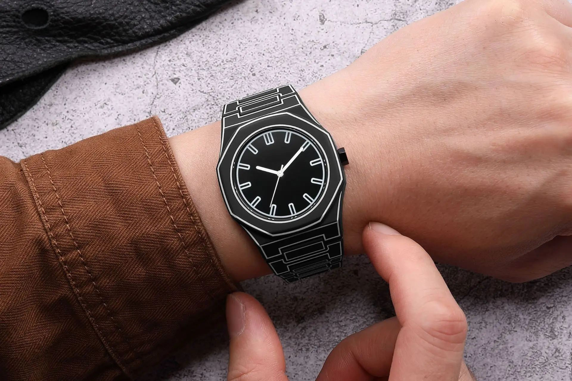 Ultra-Thin Men's Quartz Watch with Calendar & Battery — feature 5