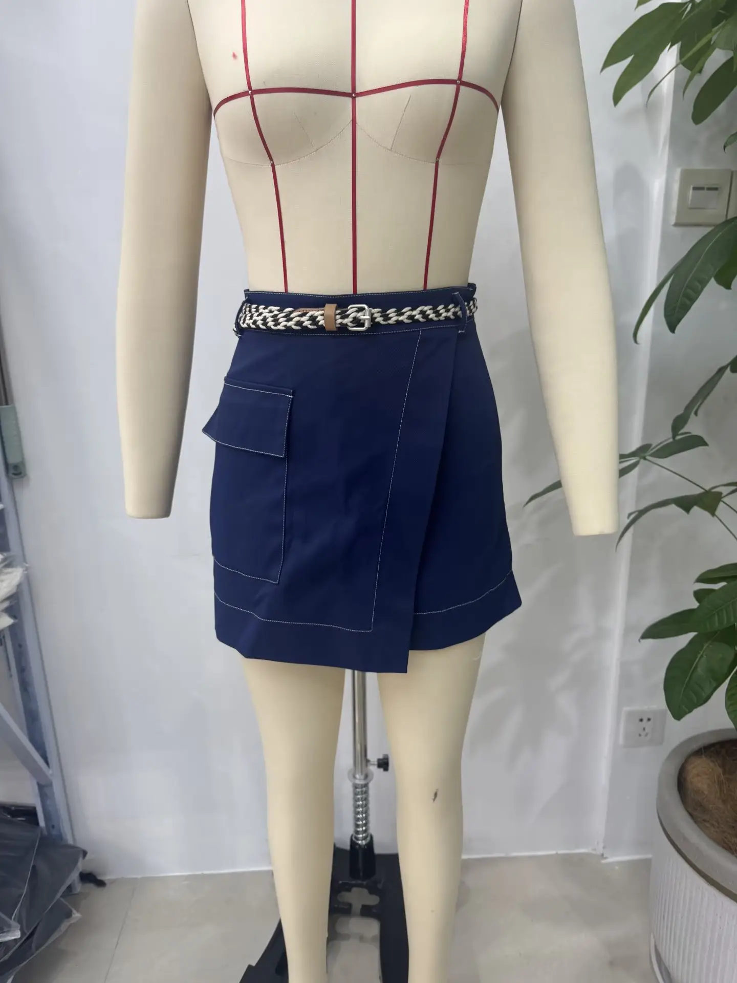 Men Navy Blue Belted Slimming Shorts High Waist — feature 4