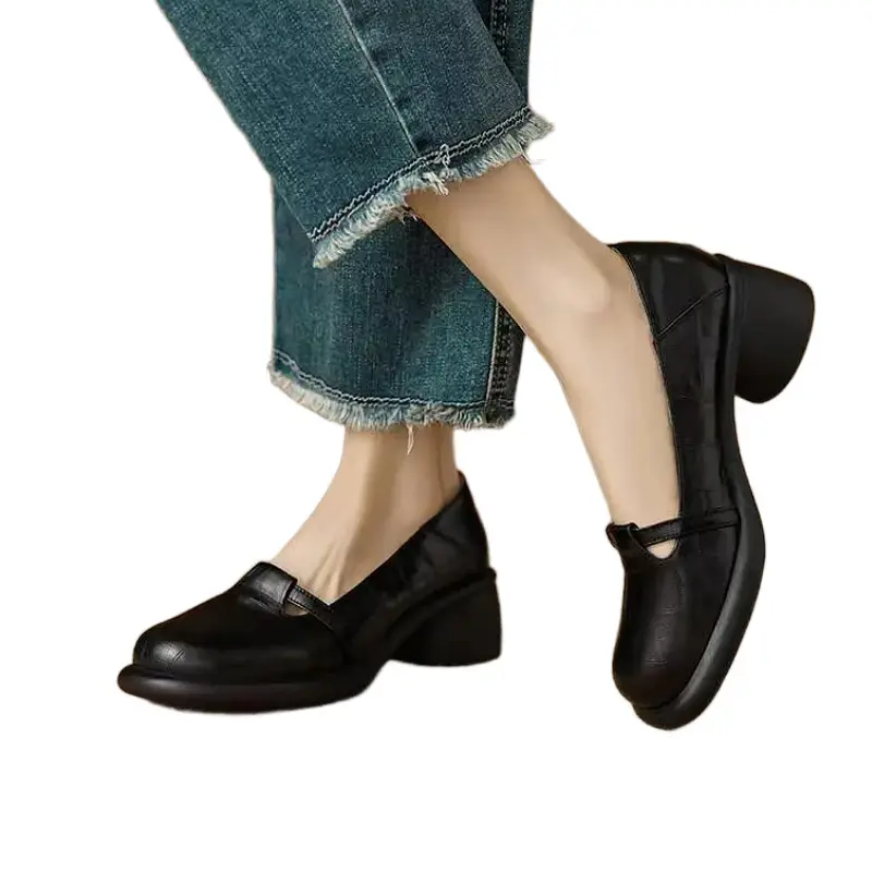 2025 New Commuter Women's Shoes Round Toe Shallow Mouth Retro Thick-Soled Slip-On Shoes French Mary Jane Small Leather Shoes