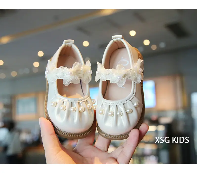 Girls' Small Pearl Bow Flat Shoes — feature 16