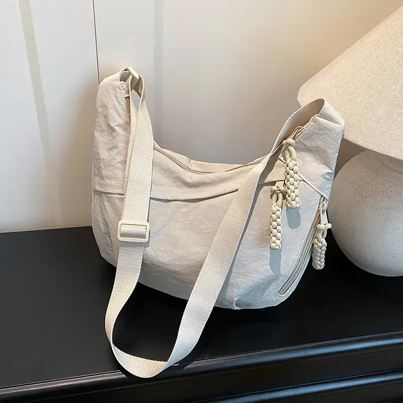 Lightweight Cloth Shoulder Bag for Women 2025 New Trend - Image 5
