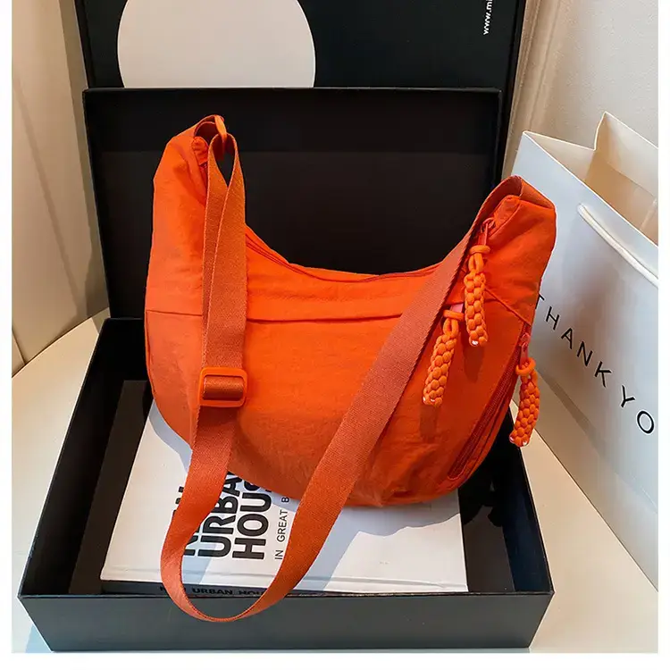 Lightweight Cloth Shoulder Bag for Women 2025 New Trend — feature 15