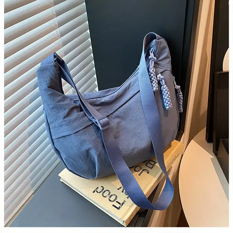 Lightweight Cloth Shoulder Bag for Women 2025 New Trend — feature 17