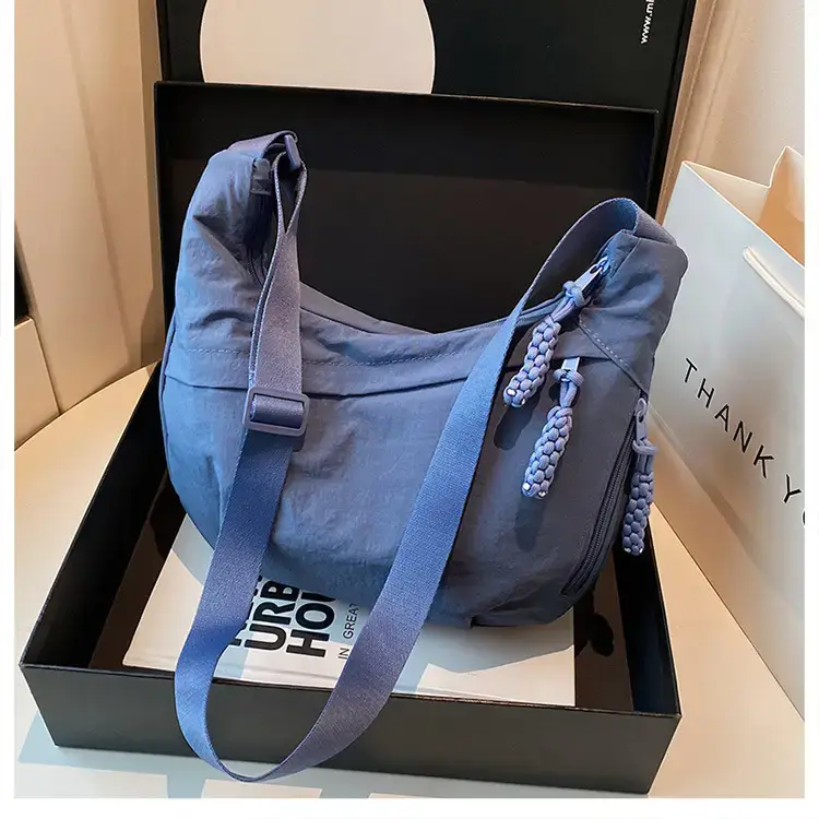 Lightweight Cloth Shoulder Bag for Women 2025 New Trend - Image 3