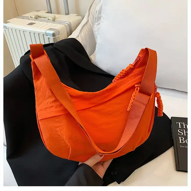 Lightweight Cloth Shoulder Bag for Women 2025 New Trend - Image 4