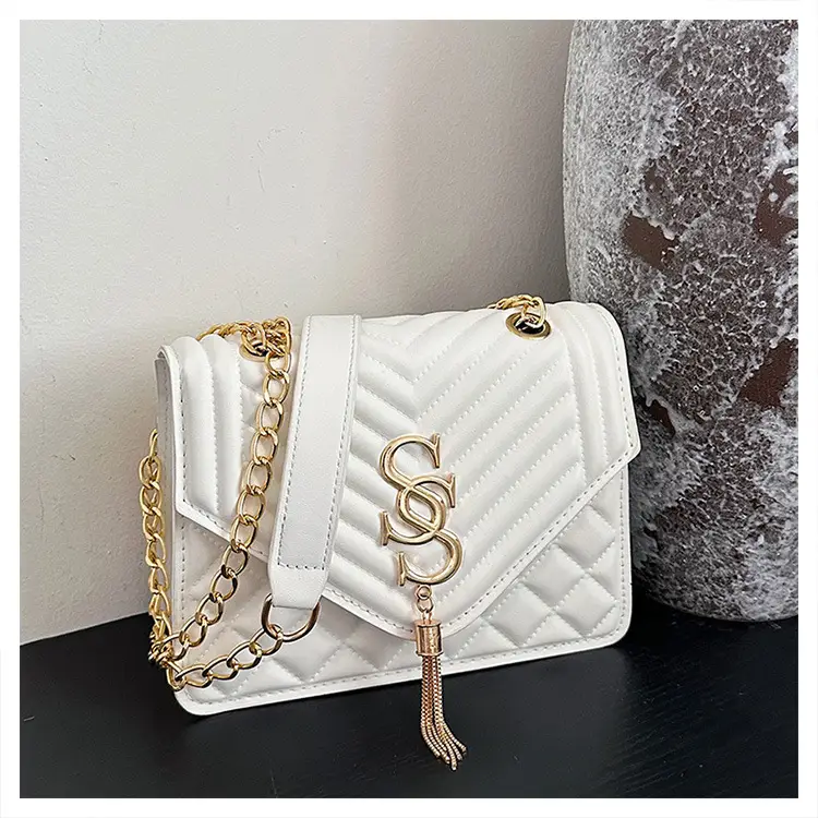 White Quilted SSS Chain Shoulder Bag for Women — feature 27