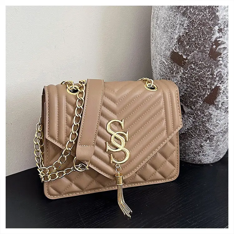 White Quilted SSS Chain Shoulder Bag for Women — feature 28