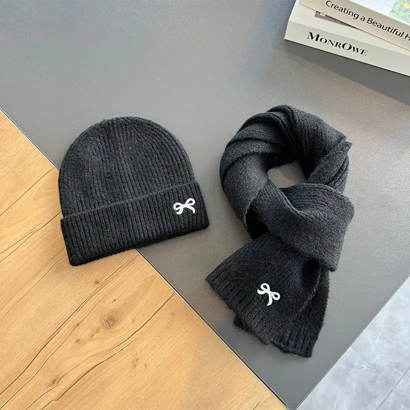 Children's Hat and Scarf Set for Older Kidsren in Autumn and Winter Windproof and Warm Baby Woolen Hat for Boys and Girls Ear Protection Hat
