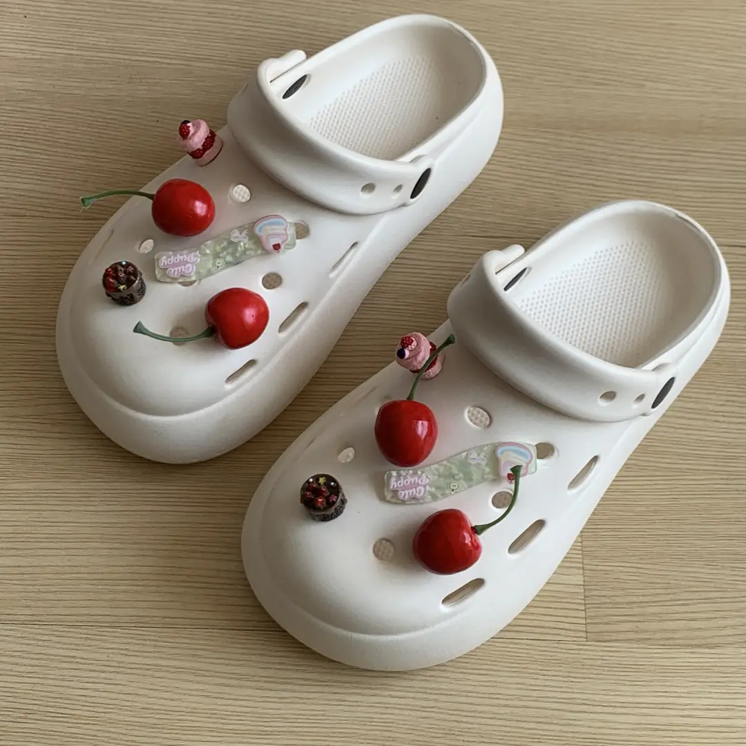 Eva Women's Thick-Soled Anti-Odor Clogs for Outdoor Wear, Summer Non-Slip Breathable Sandals with a Stepping-On-Clouds Feel, Beach Slippers - Image 3