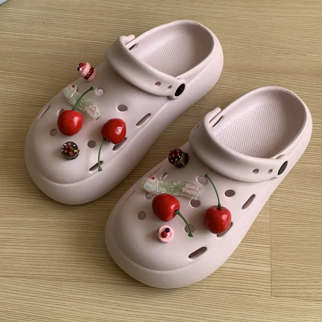 Eva Women's Thick-Soled Anti-Odor Clogs for Outdoor Wear, Summer Non-Slip Breathable Sandals with a Stepping-On-Clouds Feel, Beach Slippers - Image 4