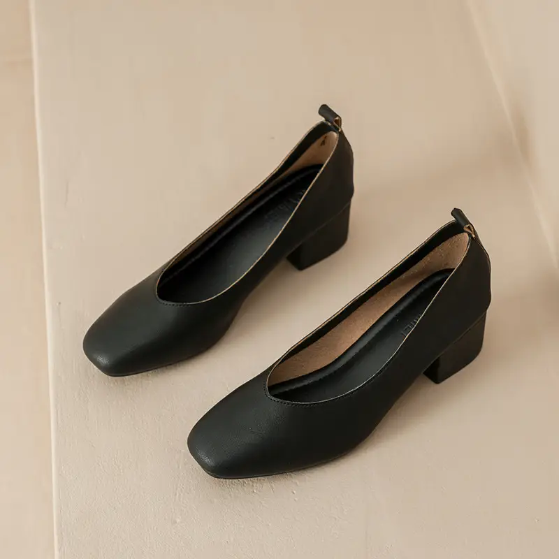 New French-Style Women's Leather Single Shoes with Medium Heel, Square Toe, Shallow Mouth, Soft Sole, Simple Commuter Shoes, Casual and Elegant Granny Shoes - Image 14