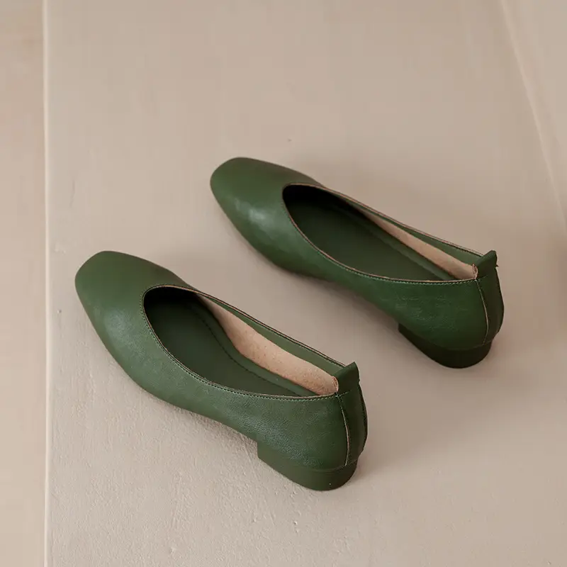 New French-Style Women's Leather Single Shoes with Medium Heel, Square Toe, Shallow Mouth, Soft Sole, Simple Commuter Shoes, Casual and Elegant Granny Shoes - Image 7