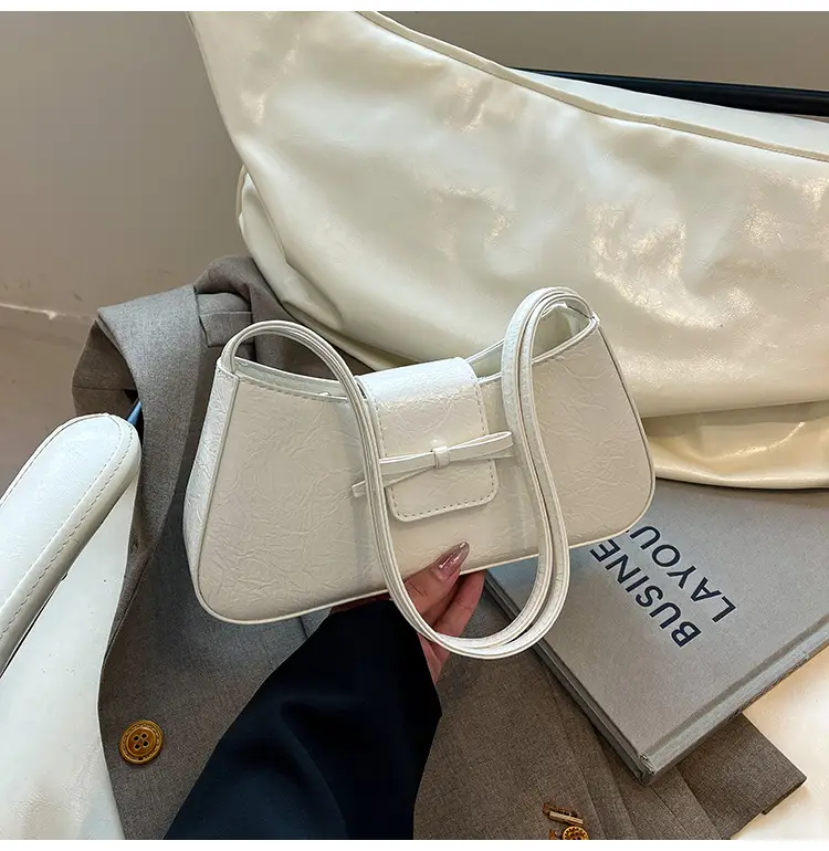 Silver Crossbody Shoulder Bag for Women 2025 — feature 15