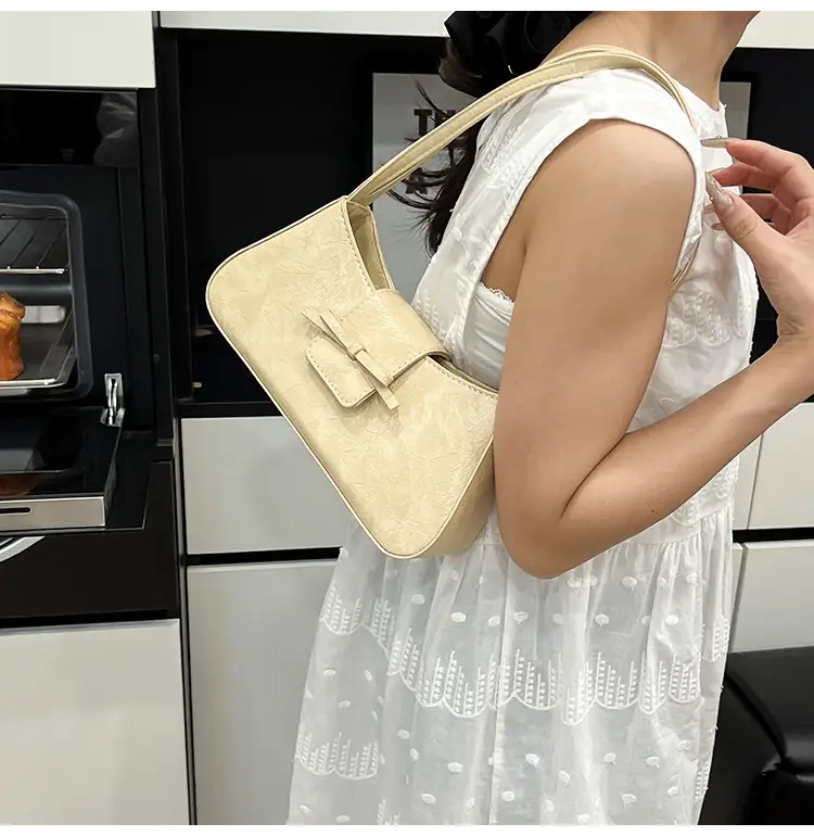 Silver Crossbody Shoulder Bag for Women 2025 — feature 39