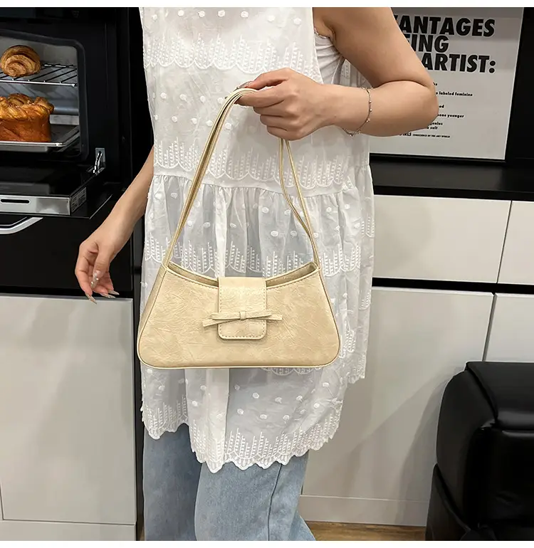 Silver Crossbody Shoulder Bag for Women 2025 — feature 44