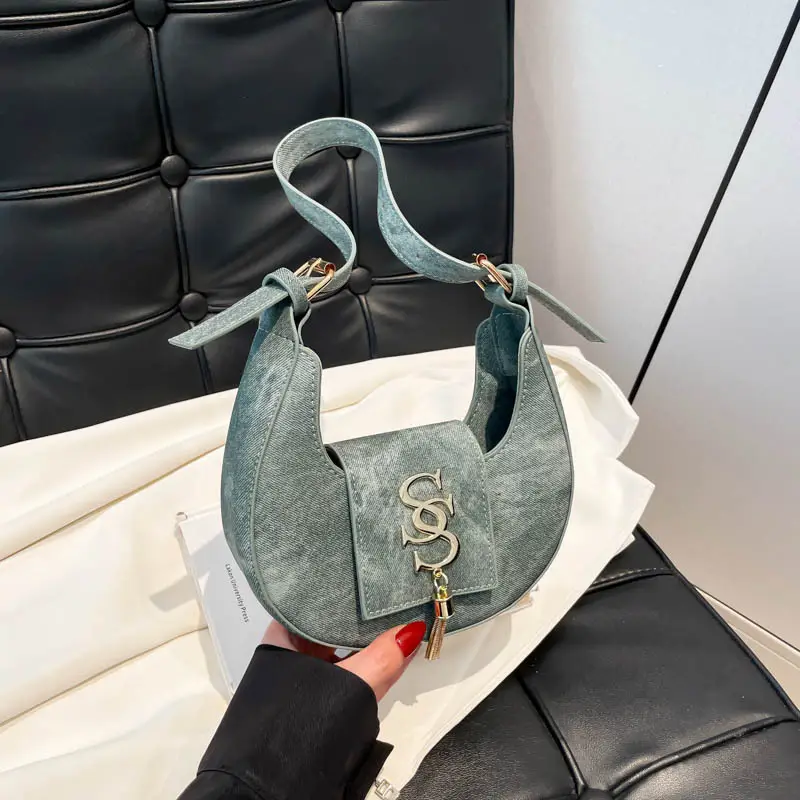 Women's 2025 Summer Shoulder Bag with PU Texture & Niche Hardware