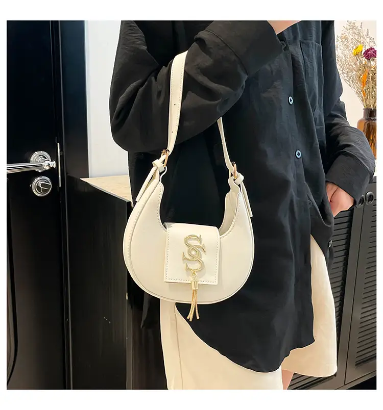 Women's 2025 Summer Shoulder Bag with PU Texture & Niche Hardware — feature 25