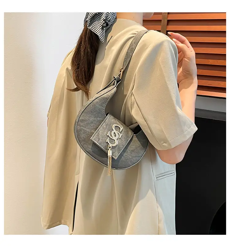 Women's 2025 Summer Shoulder Bag with PU Texture & Niche Hardware — feature 30