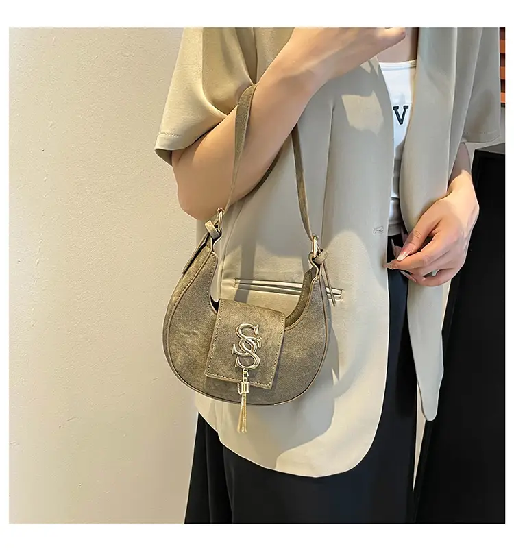 Women's 2025 Summer Shoulder Bag with PU Texture & Niche Hardware — feature 33
