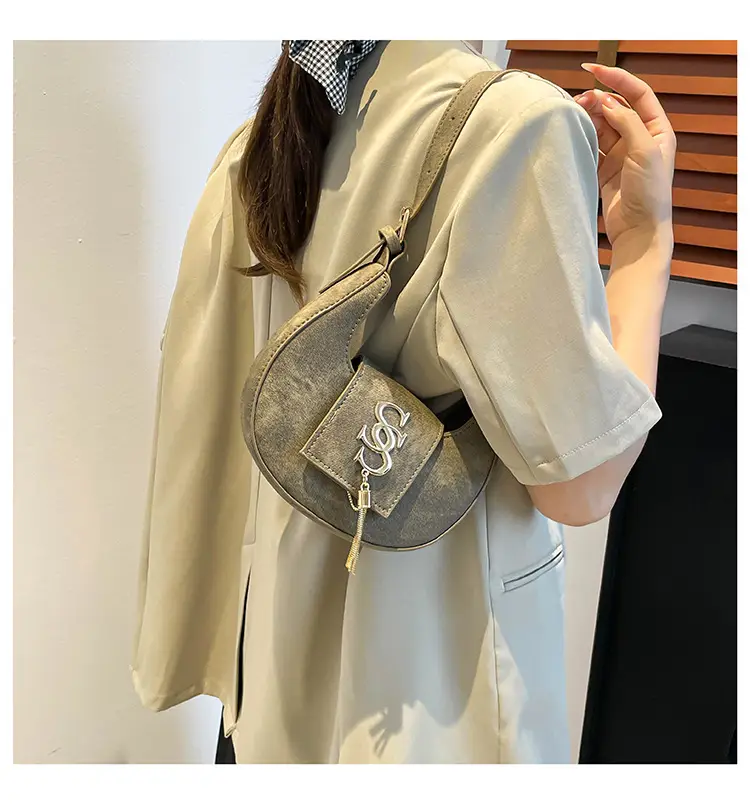 Women's 2025 Summer Shoulder Bag with PU Texture & Niche Hardware — feature 34