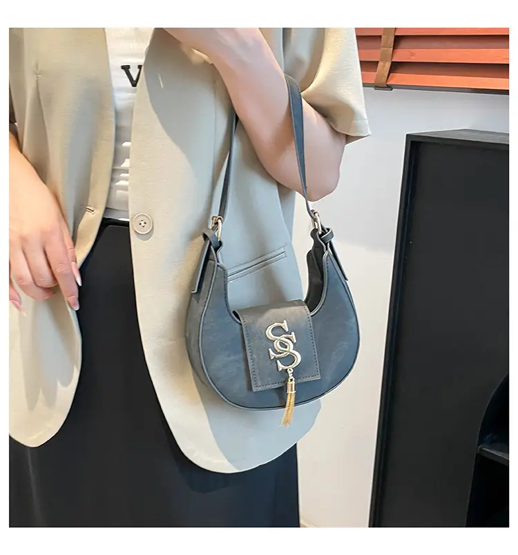 Women's 2025 Summer Shoulder Bag with PU Texture & Niche Hardware — feature 38