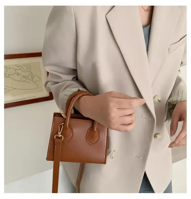 Women's Mini Brown Leather Shoulder Crossbody Bag 2022 — feature 7