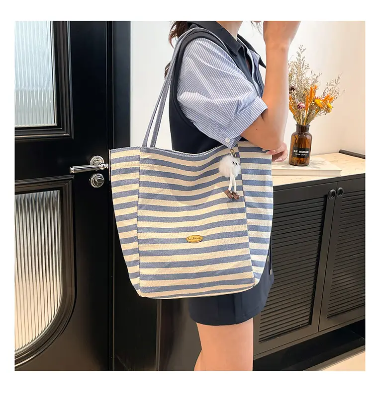 Green Striped One-Shoulder Casual Tote Bag - Image 5