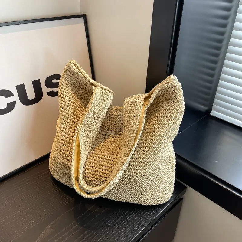 Korean Straw Shoulder Bag with Zipper Closure