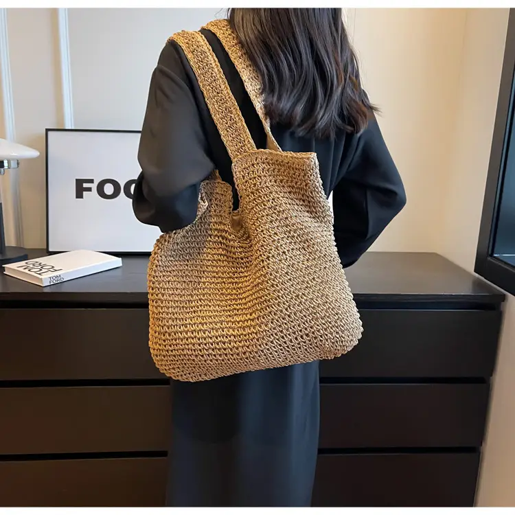 Korean Straw Shoulder Bag with Zipper Closure — feature 17