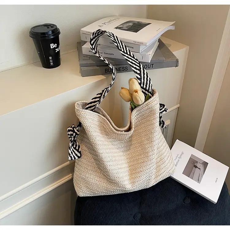 Rainbow Straw Commuting Tote Bag Large Capacity — feature 17